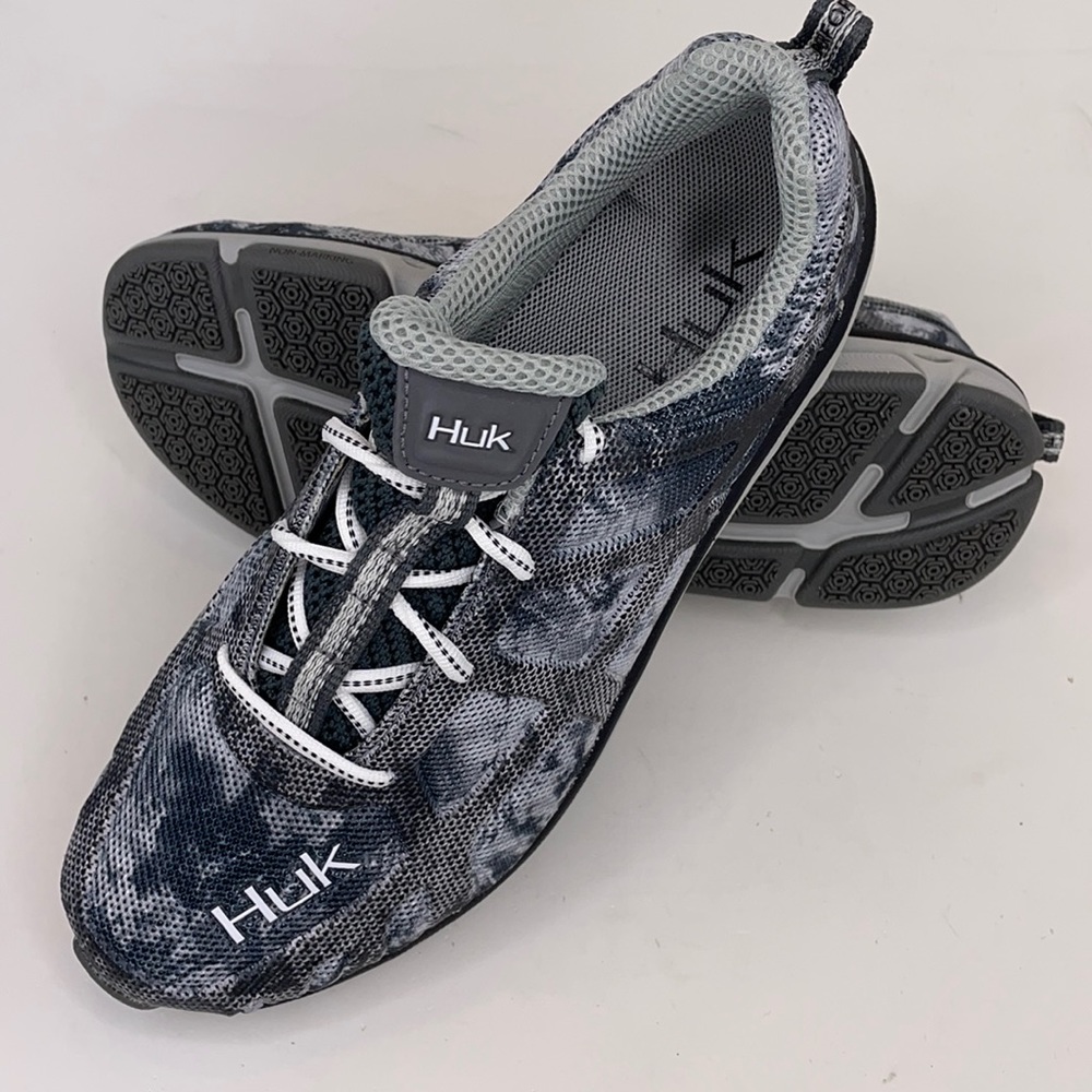 Huk Attack subzero fishing performance shoes size 8